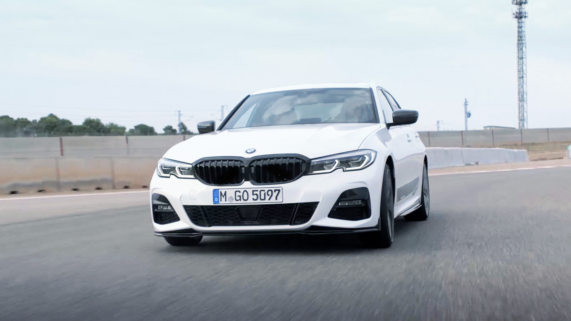 BMW 3-serie sedan, M Performance Parts. Deler av fronten BMW 3-serie med M Performance Parts.