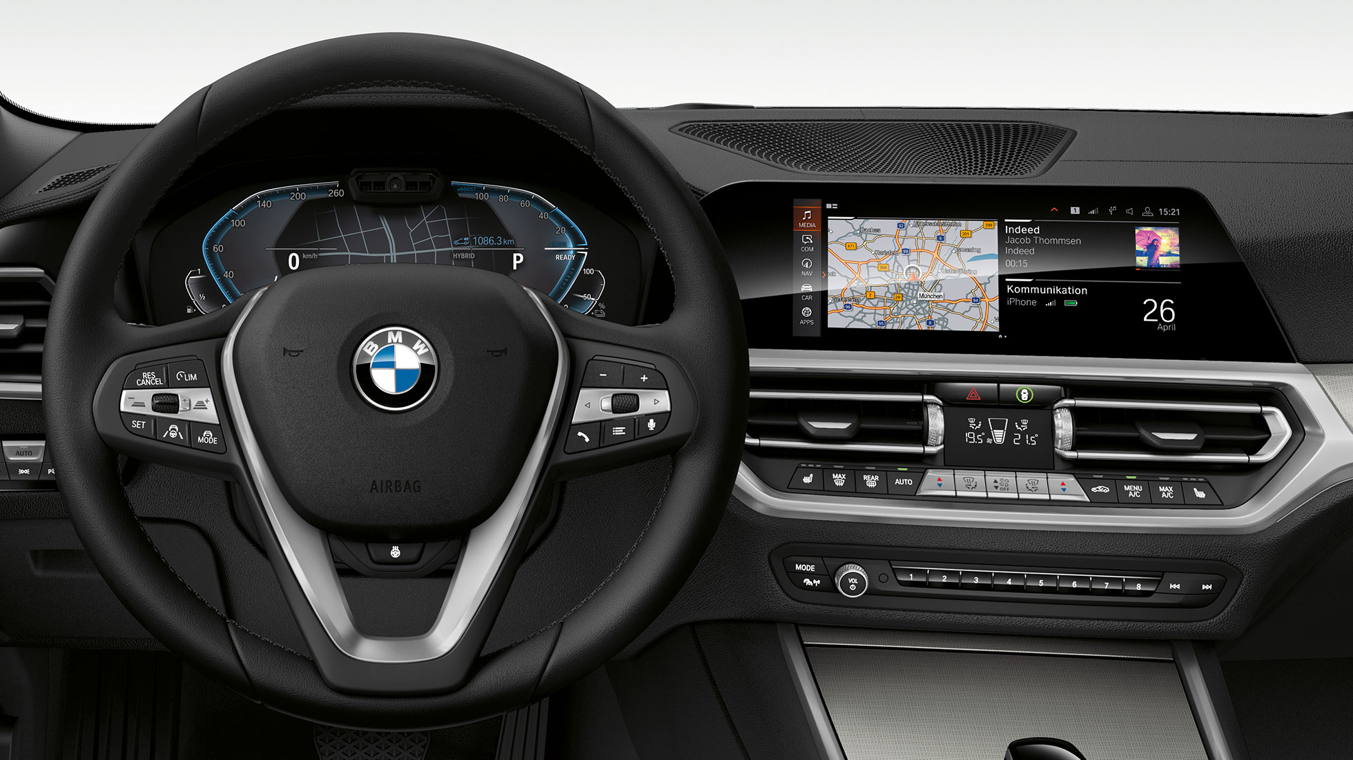 førerplass i BMW 3-serie Sedan. Nærbilde av førerplassen med spesiell i-visning i BMW 3-serie Sedan sett forfra.