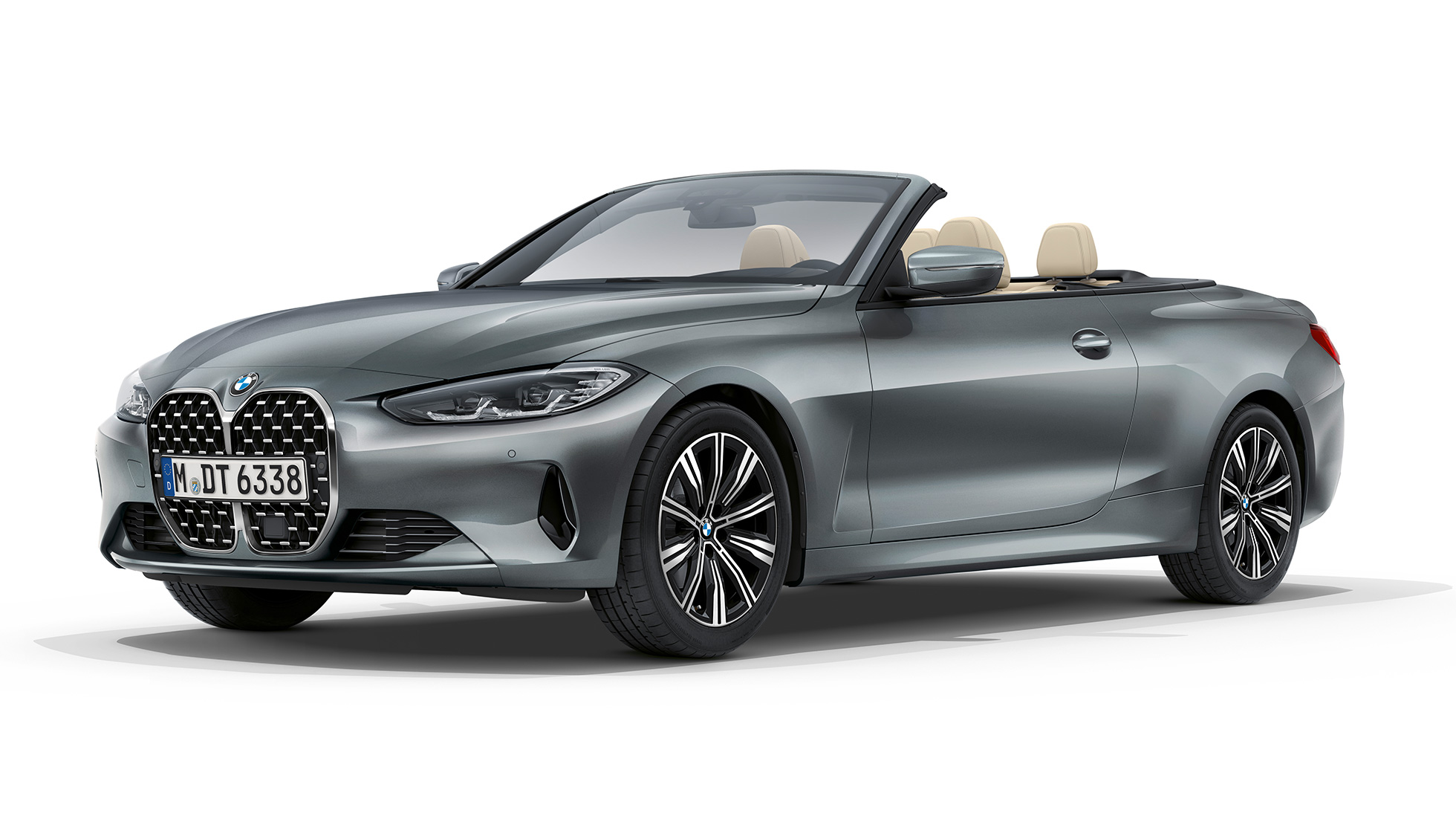 BMW 4-serie Cabriolet Basisutstyr G82 2020 sett skrått forfra BMW 4-serie Cabriolet G23 2020 Basisutstyr Sanremo grønn metallic Sett skrått forfra