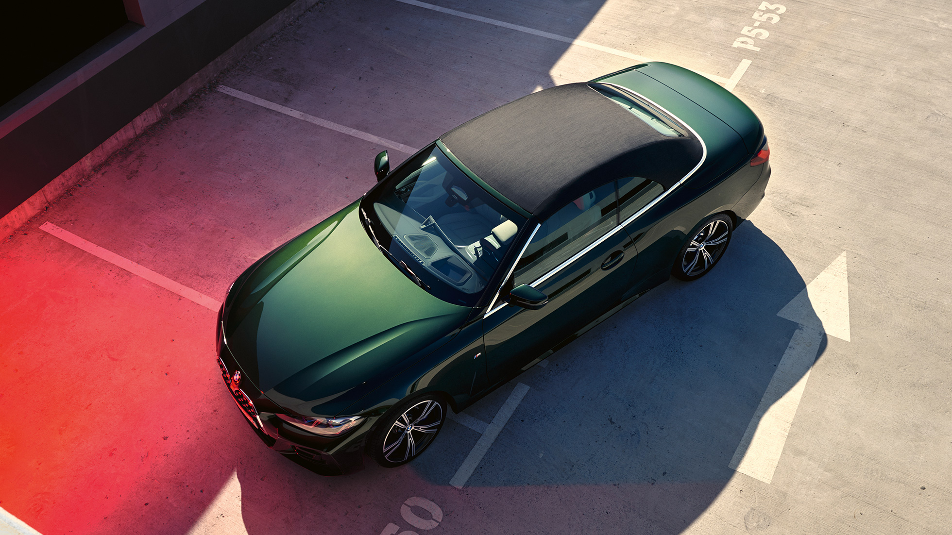 Sett ovenfra Stofftak BMW 4-serie Cabriolet G23 2020 BMW 4-serie Cabriolet G23 2020 Sanremo grønn metallic Sett ovenfra Stofftak