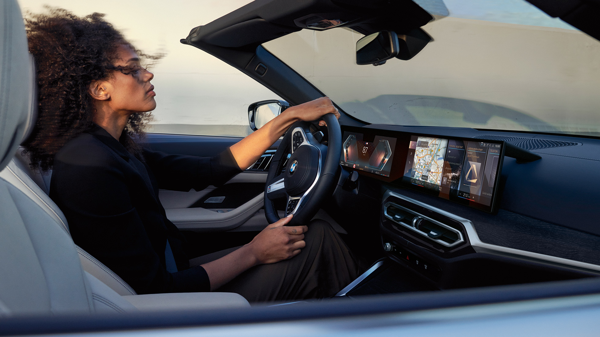 Cockpit til BMW 4-serie Cabriolet G23 BMW 4-serie Cabriolet G23 2020 Kupé med ratt, instrumentpanel og kontrolldisplay