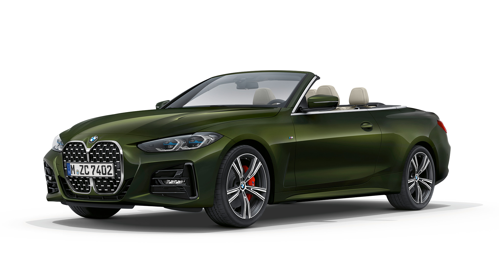Sett skrått forfra BMW 4-serie Cabriolet Modell M Sport G23 2020 BMW 4-serie Cabriolet G23 2020 Modell M Sport Bluestone metallic Sett skrått forfra
