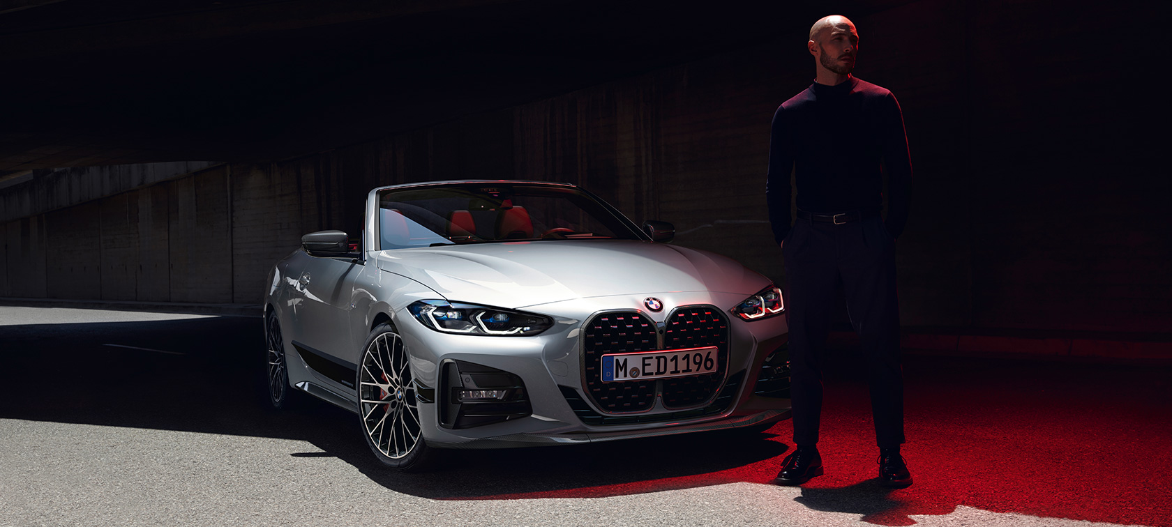Sett skrått bakfra BMW hekkmontert sykkelstativ Pro 2.0 BMW 4-serie Cabriolet G23 2020 BMW 4-serie Cabriolet G23 2020 Sanremo grønn metallic Sett skrått bakfra med BMW Pro 2.0 hekkmontert sykkelstativ