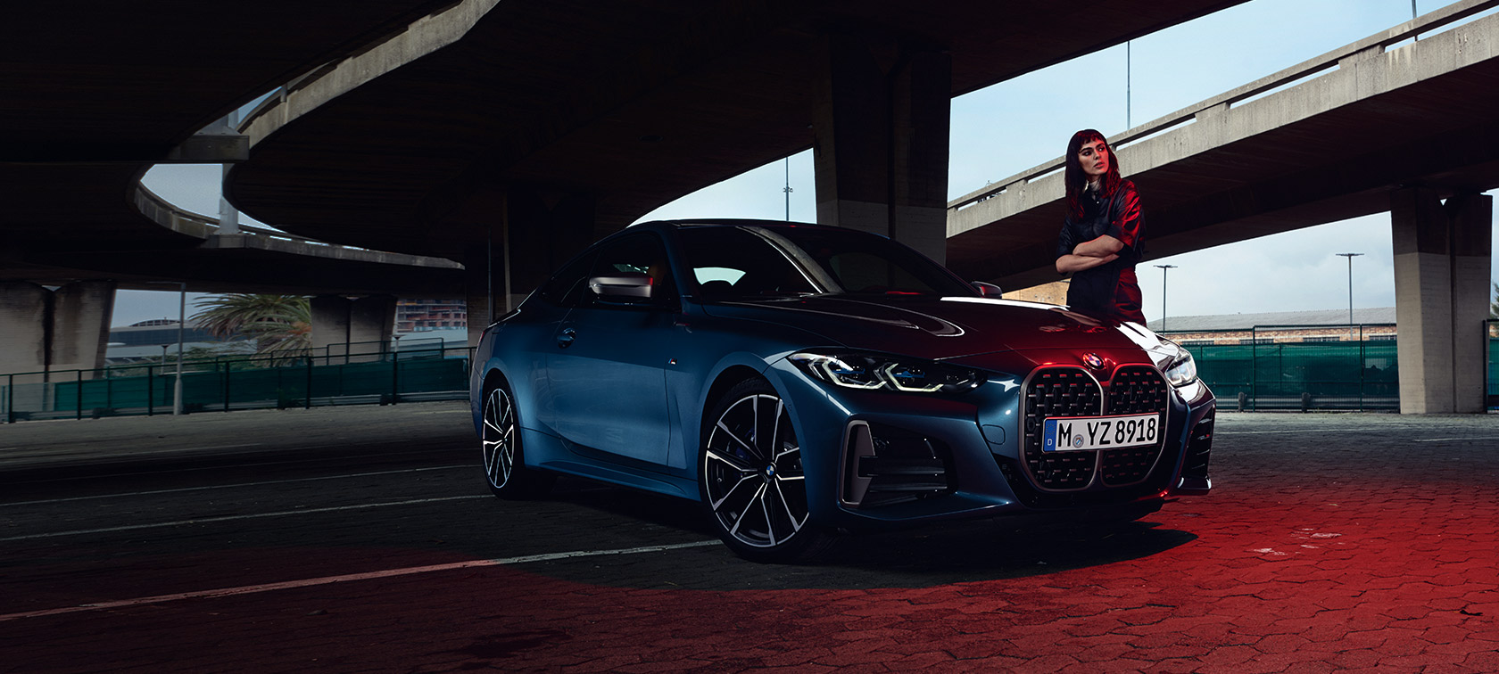 BMW 4-serie Coupé G22 2020 sett skrått forfra med modell