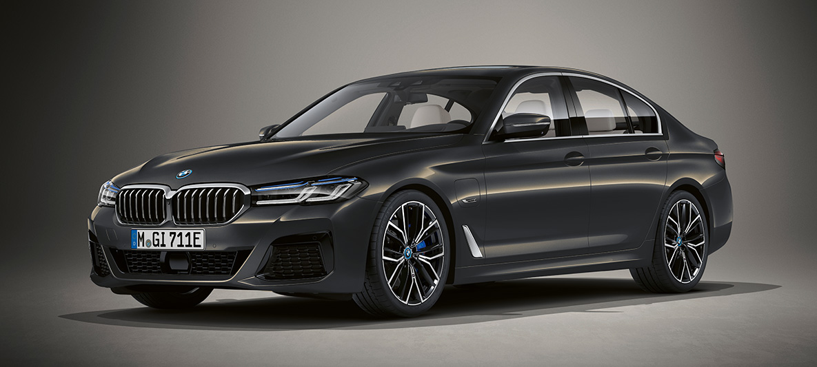 Individual lakkering BMW 5-serie Sedan G30 BMW 5-serie Sedan Individual G30 Facelift 2020 skrått forfra stående