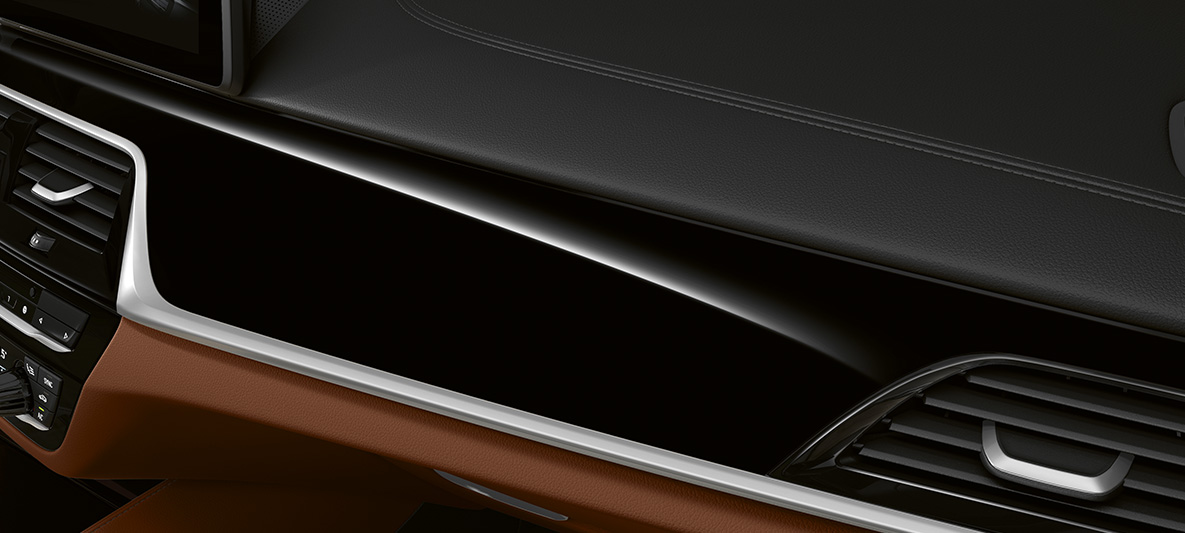 Interiørlister BMW 5-serie Sedan G30 Individual interiør Interiørlister BMW 5-serie Sedan Individual G30 Facelift 2020 interiør førerplass