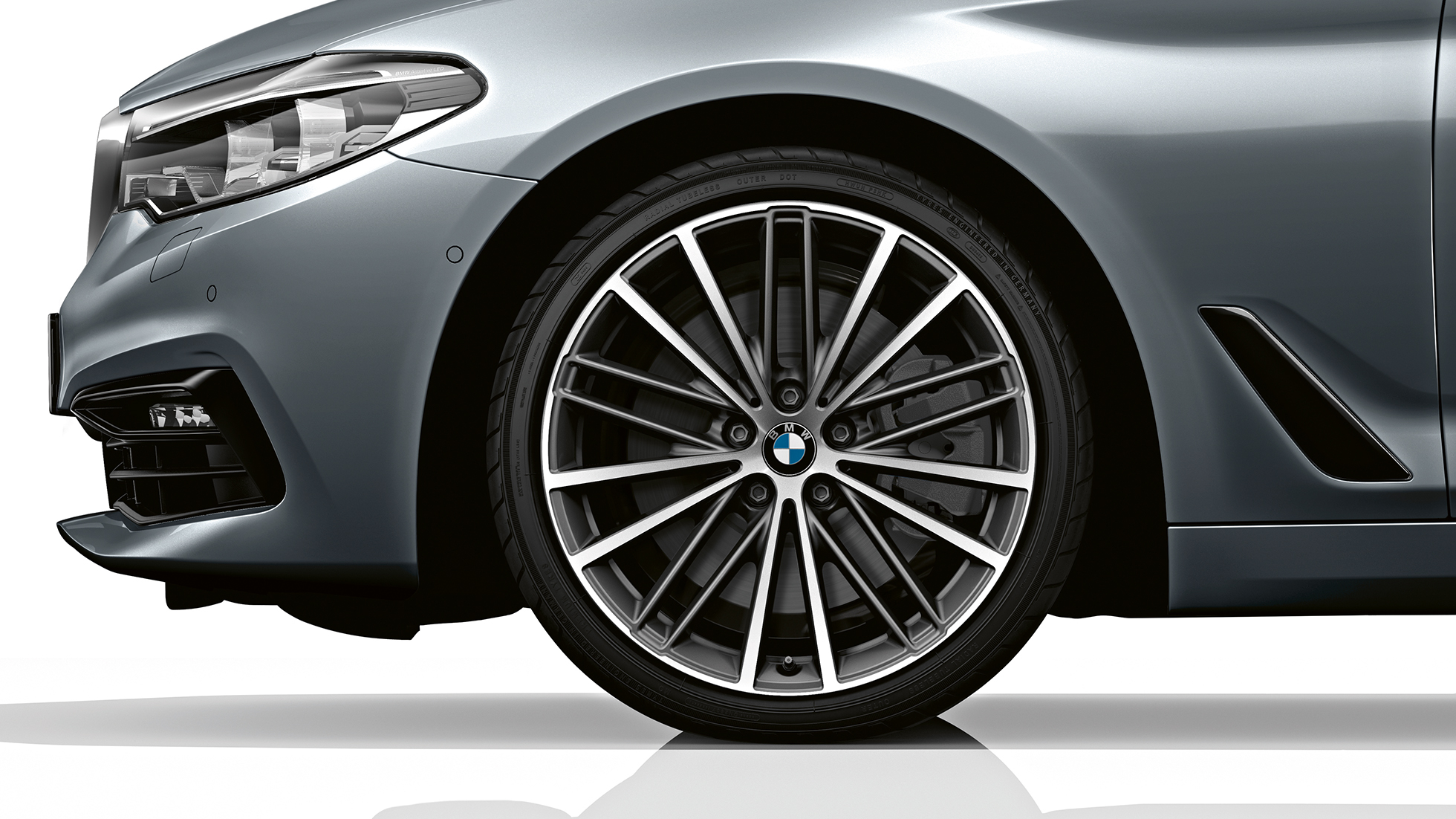 Sport Line hjul BMW 5-serie Touring Sport Line BMW 5-serie Touring 520d Touring G31 Bluestone metallic hjul