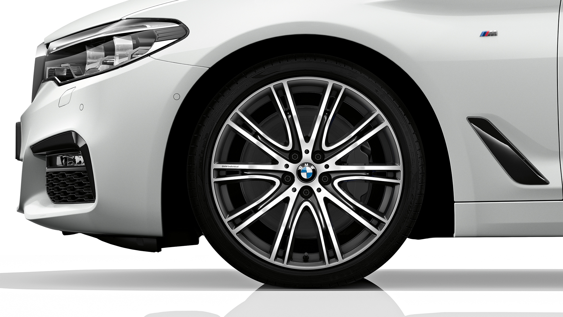M Sportspakke hjul BMW 5-serie Touring M Sportspakke BMW 5-serie Touring 530d xDrive Touring G31 Alpinhvit hjul