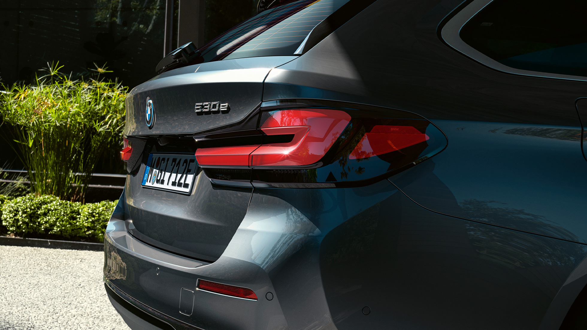 Baklys i 3-D-form BMW 5-serie Touring G31 Baklys i 3-D-form BMW 5-serie Touring G31 Facelift 2020 sofistogrå nærbilde hekk