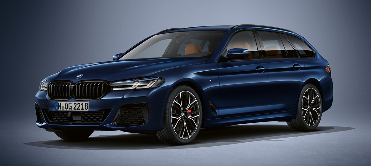Individual lakk BMW 5-serie Touring G31 BMW 5-serie Touring Individual G31 Facelift 2020 skrått forfra stående