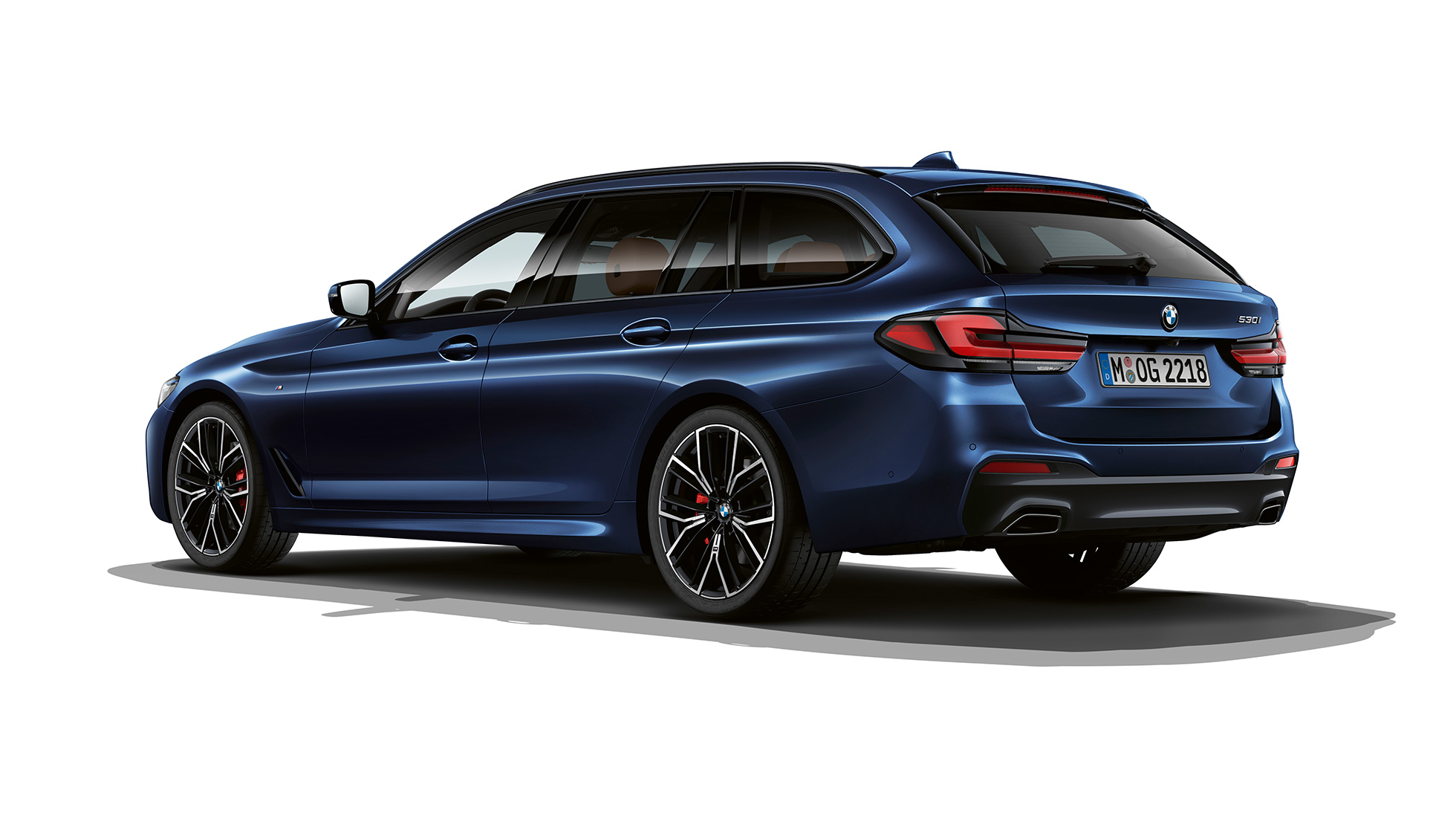 BMW 5-serie Touring G31 M Sportspakke hekk BMW 5-serie Touring 530e G31 2020 M sportspakke tansanittblå II metallic sett skrått bakfra