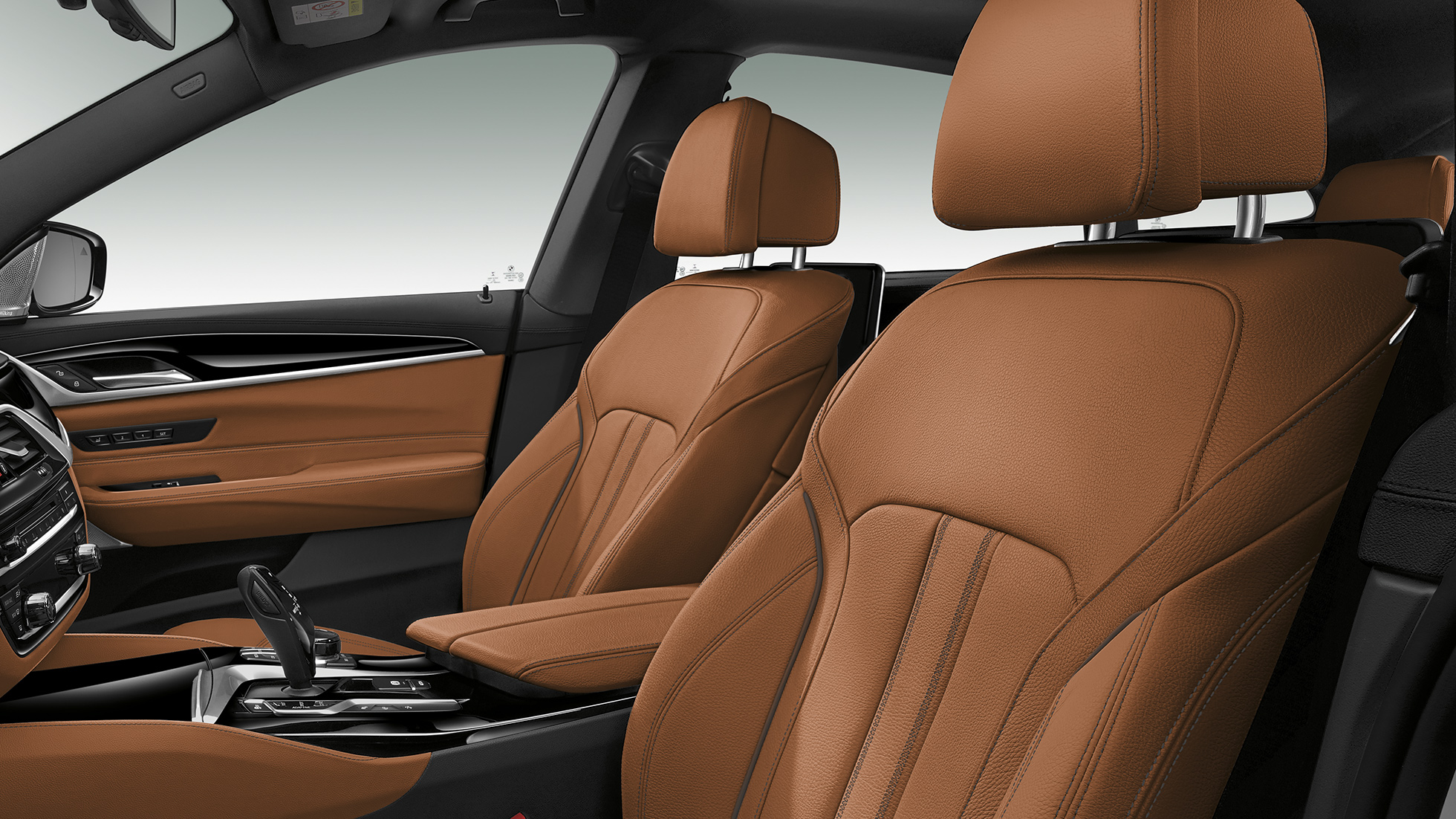 BMW 6-serie Gran Turismo G32 M Sportspakke interiør Sportsseter for fører og passasjer BMW 6-serie Gran Turismo G32 2017 M Sportspakke interiør