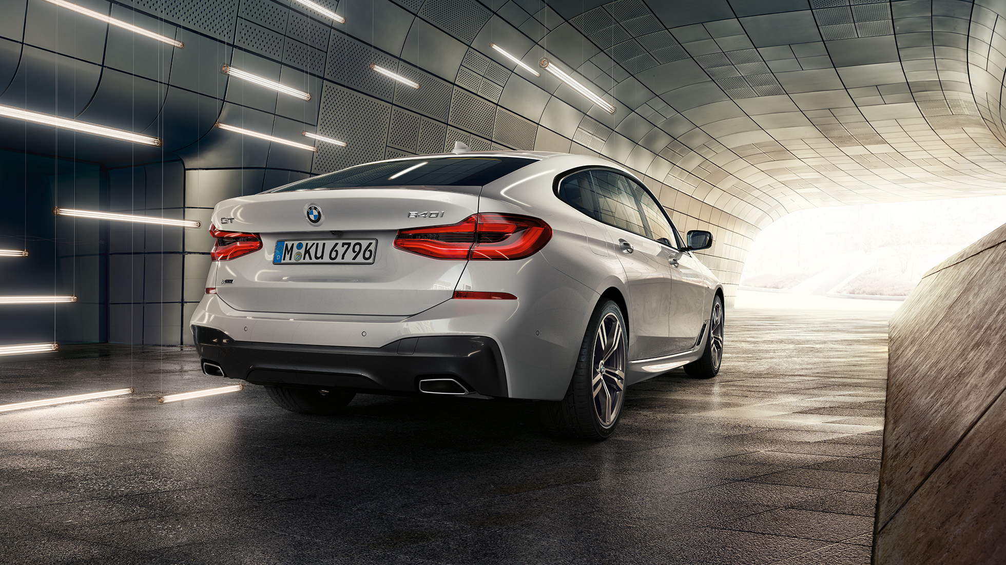 BMW 6-serie Gran Turismo G32 sett skrått bakfra BMW 6-serie Gran Turismo G32 2017 mineralhvit metallic sett skrått bakfra