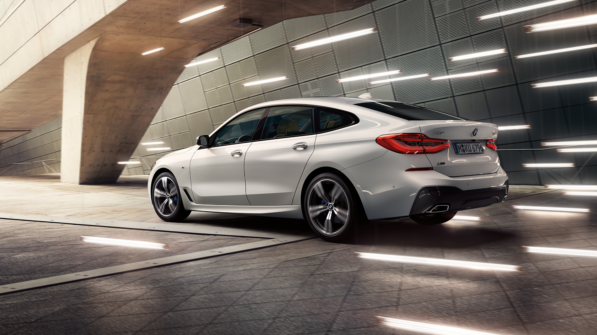 BMW 6-serie Gran Turismo G32 sett skrått bakfra BMW 6-serie Gran Turismo G32 2017 mineralhvit metallic sett skrått bakfra