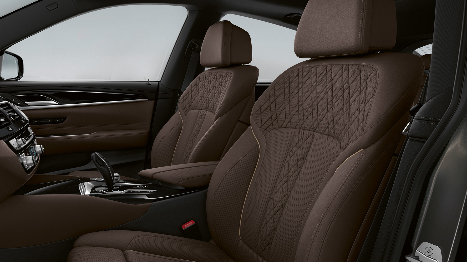 Setetrekk BMW 6-serie Gran Turismo Luxury Line G32 2020 Setetrekk i eksklusivt mokkafarget nappaskinn BMW 6-serie Gran Turismo G32 640d xDrive 2020 Luxury Line interiør