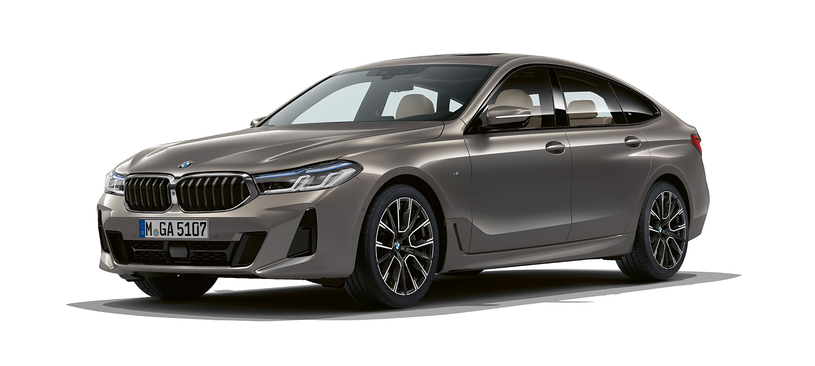BMW 6-serie Gran Turismo G32 2020 BMW 6-serie Gran Turismo 640i xDrive G32 2020 berninagrå sett skrått forfra i sideperspektiv