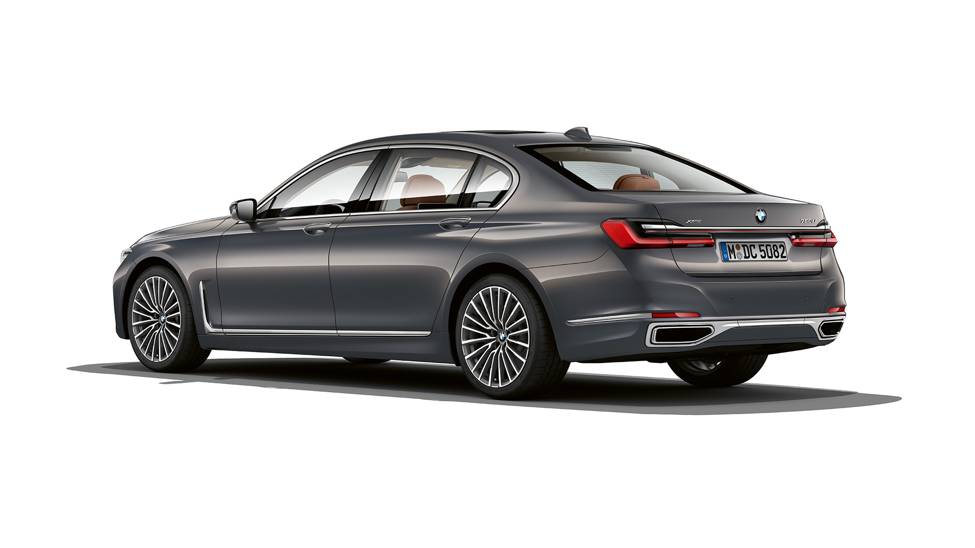 BMW 7-serie Sedan med Pure Excellence utvendig design sett skrått bakfra Grå BMW 7-serie Sedan med Pure Excellence utvendig design sett skrått bakfra
