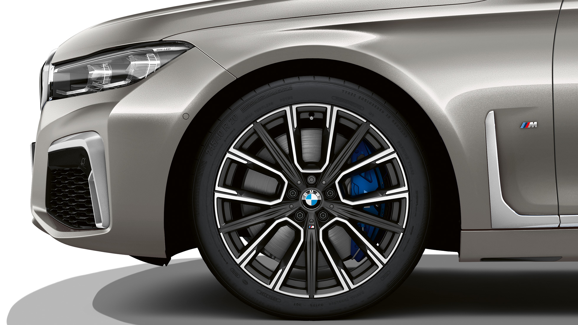 Felgene på BMW 7-serie Sedan med M Sportspakke BMW 7-serie Sedan med M Sportspakke: Nærbilde av felgene