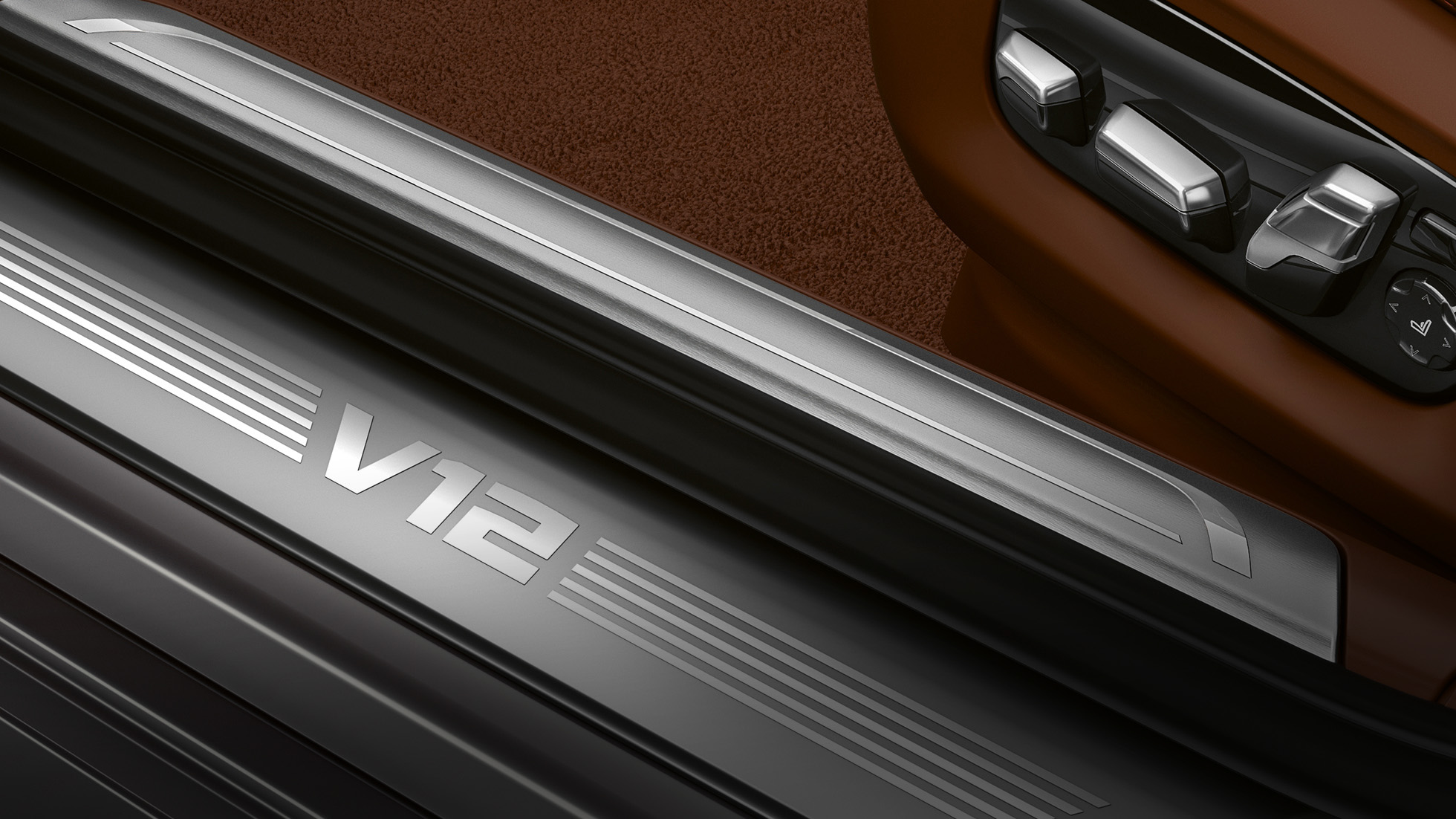 BMW V12-motor BMW M760Li xDrive: Nærbilde av V12-motoren