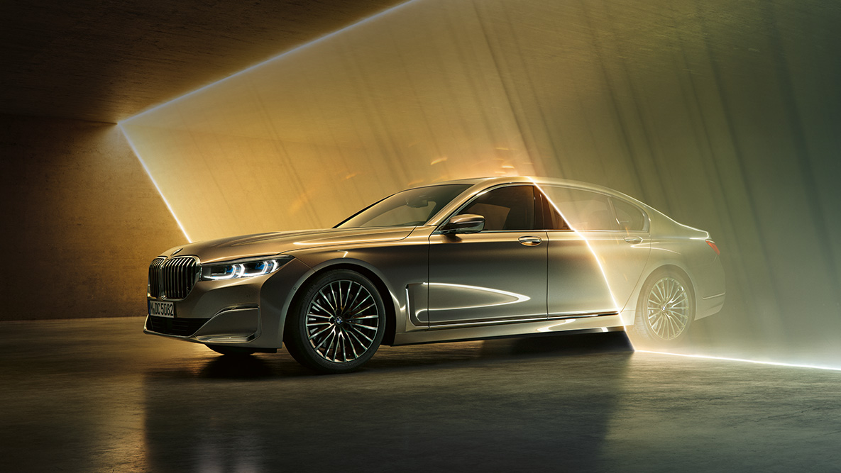 BMW 7-serie Sedan utstigningslys bak BMW 7-serie Sedan: Utstigningslys bak, nærbilde