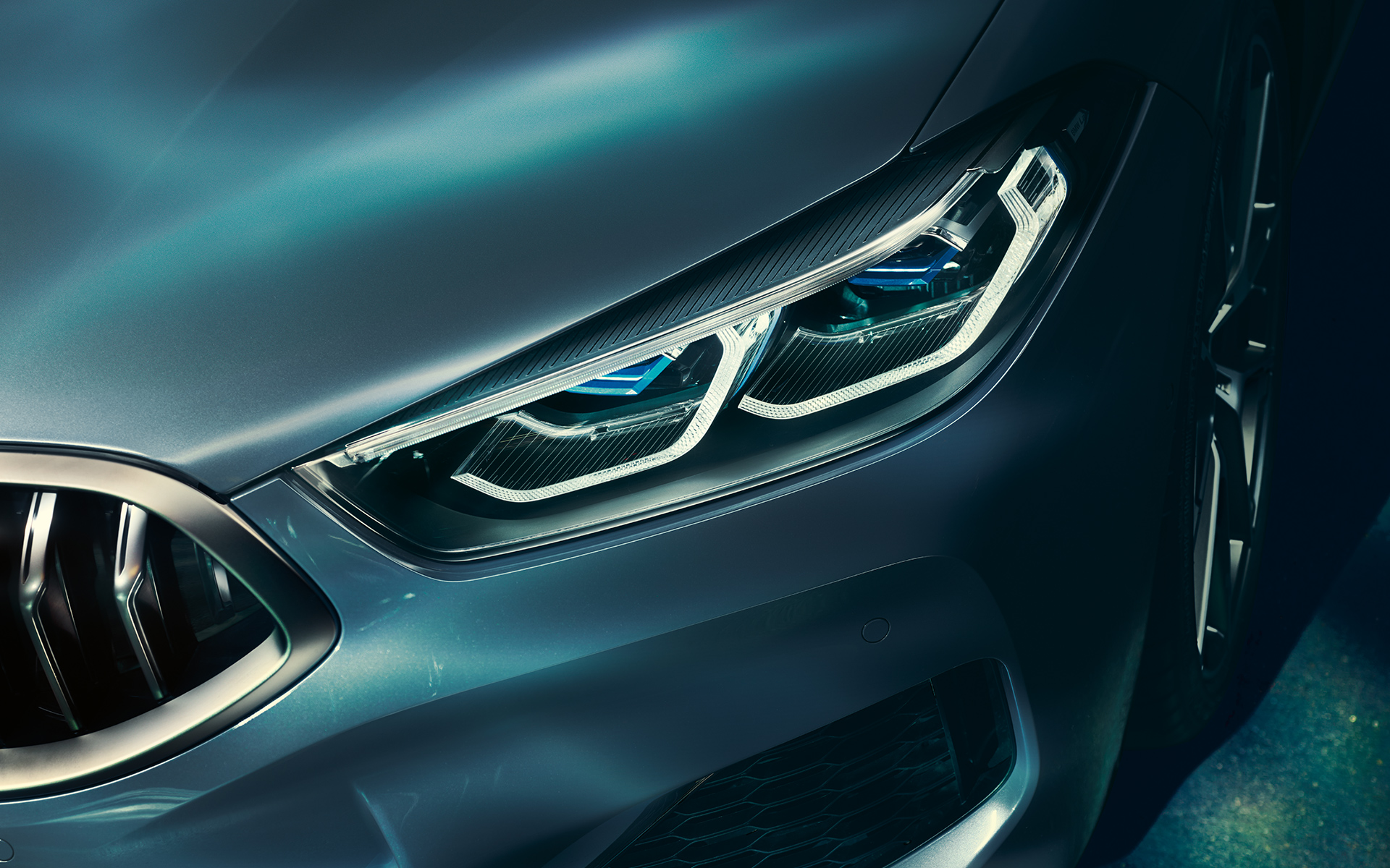 Laserlys på BMW 8-serie Coupé Nærbilde av laserlys på BMW 8-serie Coupé.