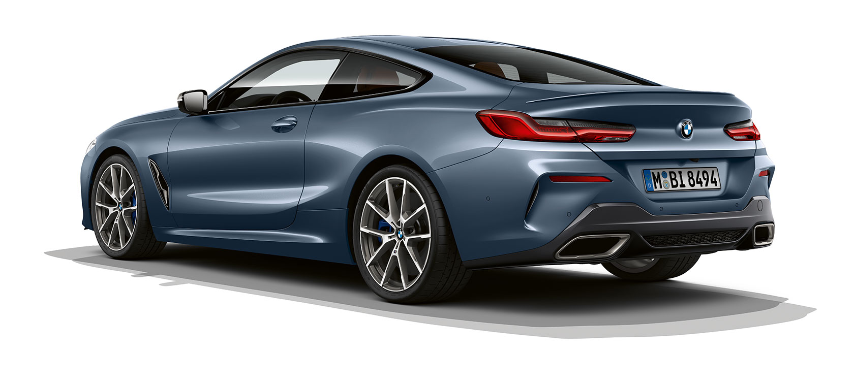 BMW 8-serie Coupé, Barcelonablå metallic. BMW 8-serie Coupé, Barcelonablå metallic, sett skrått bakfra.