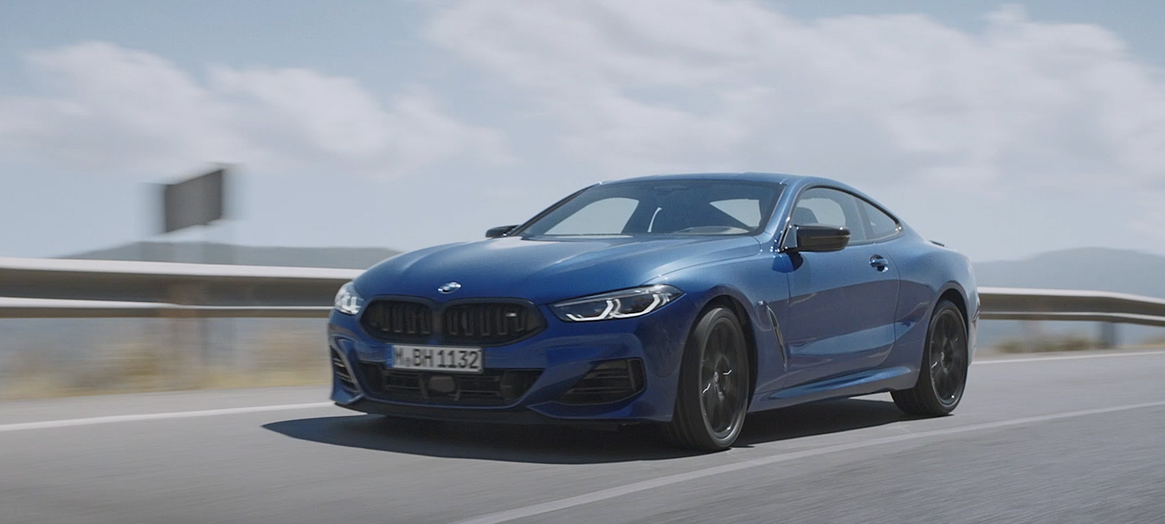 BMW 8-serie Coupé G15 LCI Facelift 2022 kjøredynamikk i video BMW 8-serie Coupé G15 LCI Facelift 2022 kjøredynamikk i video