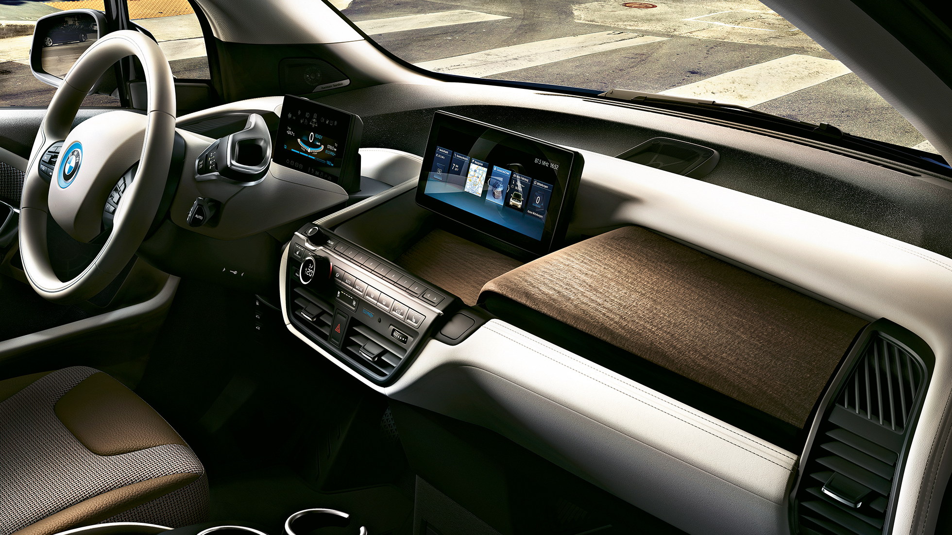 BMW i3 2018 kupé BMW i3 I01 2018 kupé kontrolldisplay