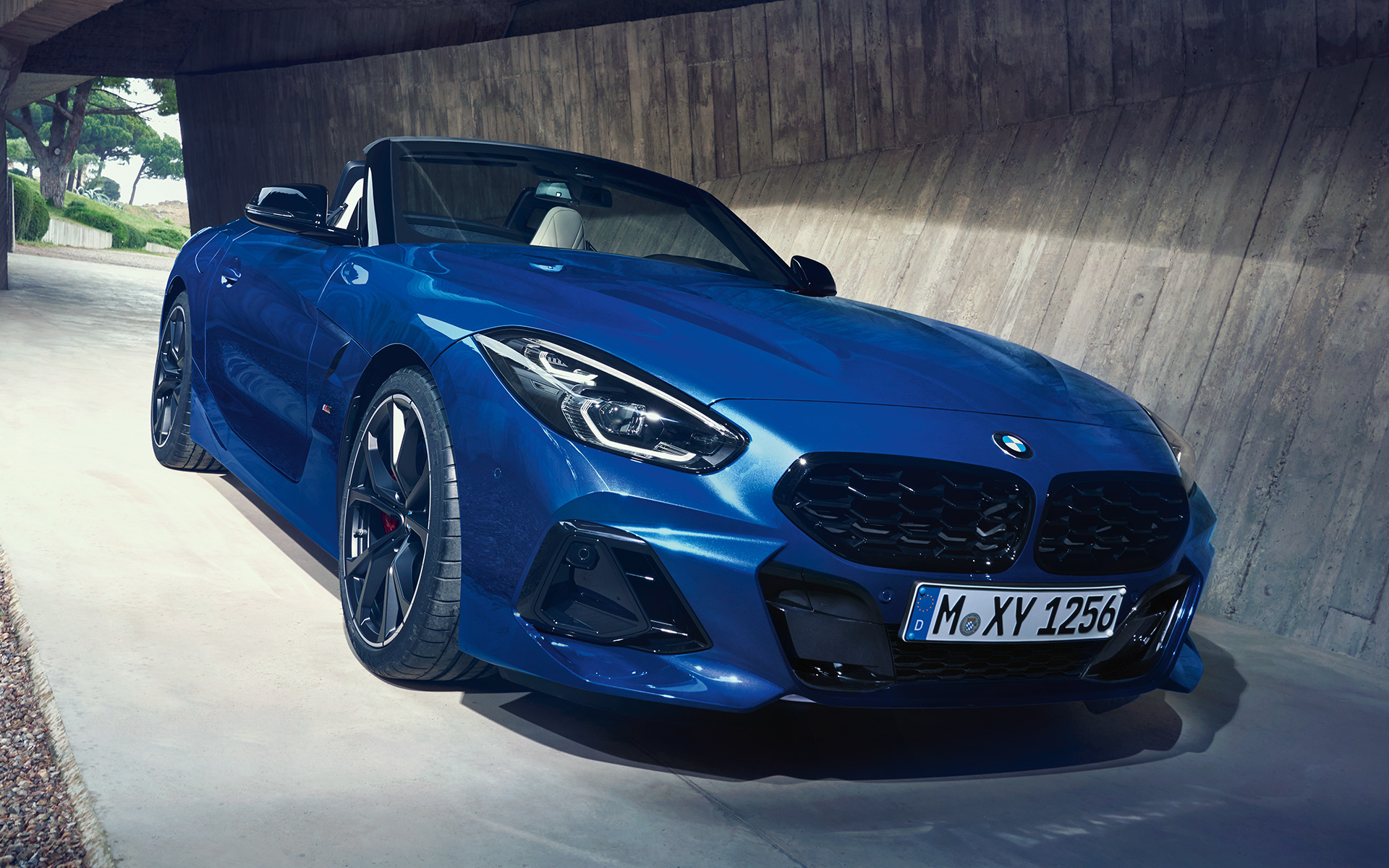 BMW Z4 M40i G29 2022 Portimaoblå sett ovenfra med åpen kalesje