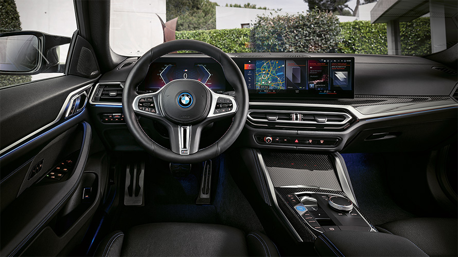 BMW i4 M50 G26 2021 interiør, førerplass, instrumentpanel og midtkonsoll