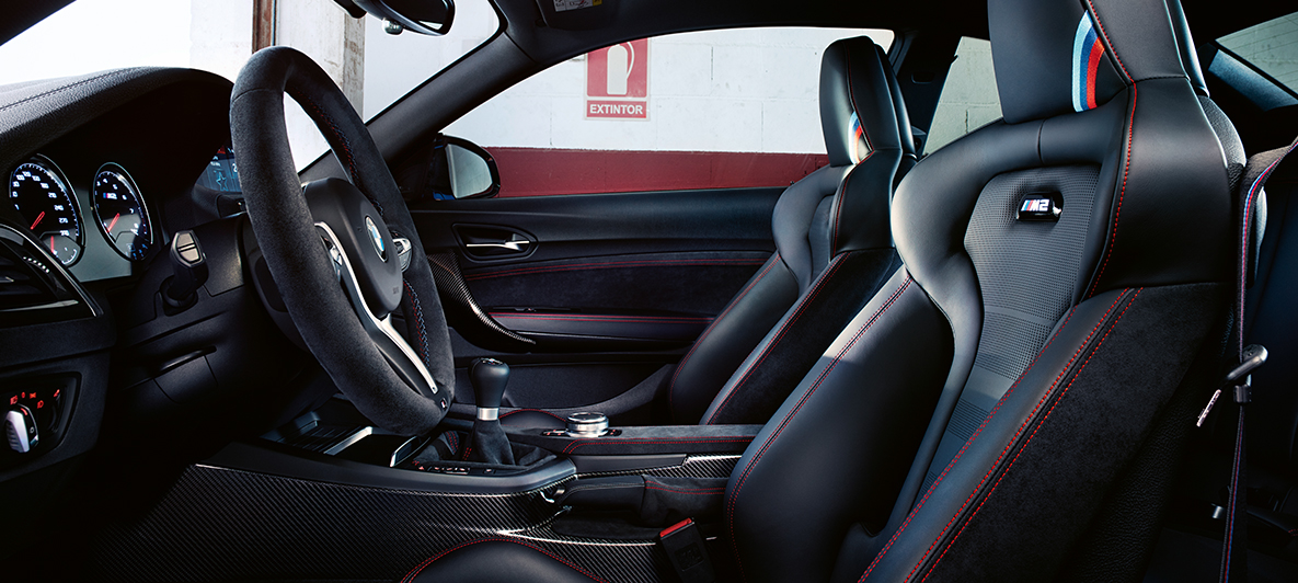 Interiør BMW M2 CS Interiør BMW M2 CS F87 Misano blå metallic Nærbilde