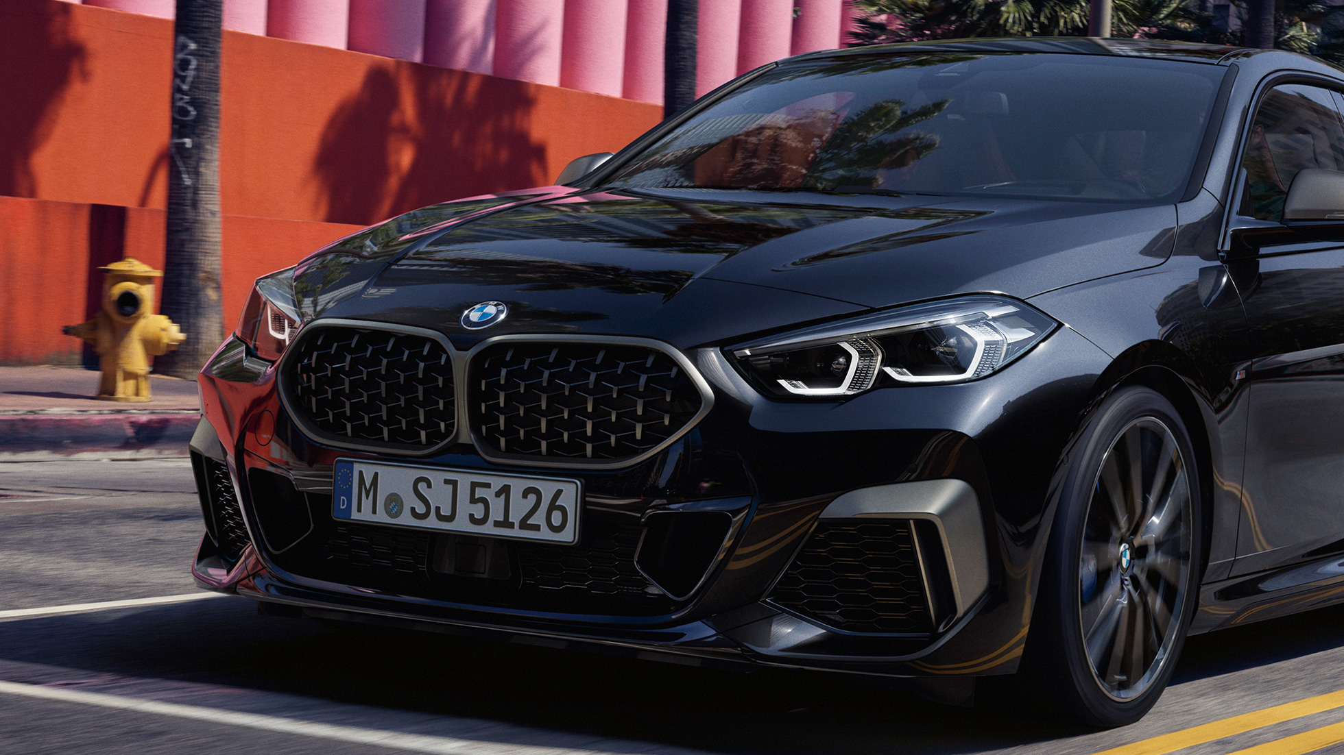 Eksteriør-design BMW M235i xDrive Gran Coupé Utvendig design BMW M235i xDrive Gran Coupé 2020 safirsort metallic F44 sett forfra