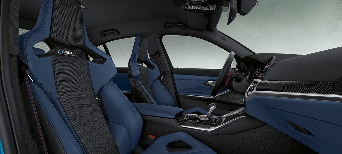 BMW Individual fionarødt/sort "Merino" helskinninteriør BMW M3 Sedan 2020 G80 Interiør BMW Individual fionarødt/sort "Merino" helskinninteriør BMW M3 Sedan G80 2020 Interiør cockpit