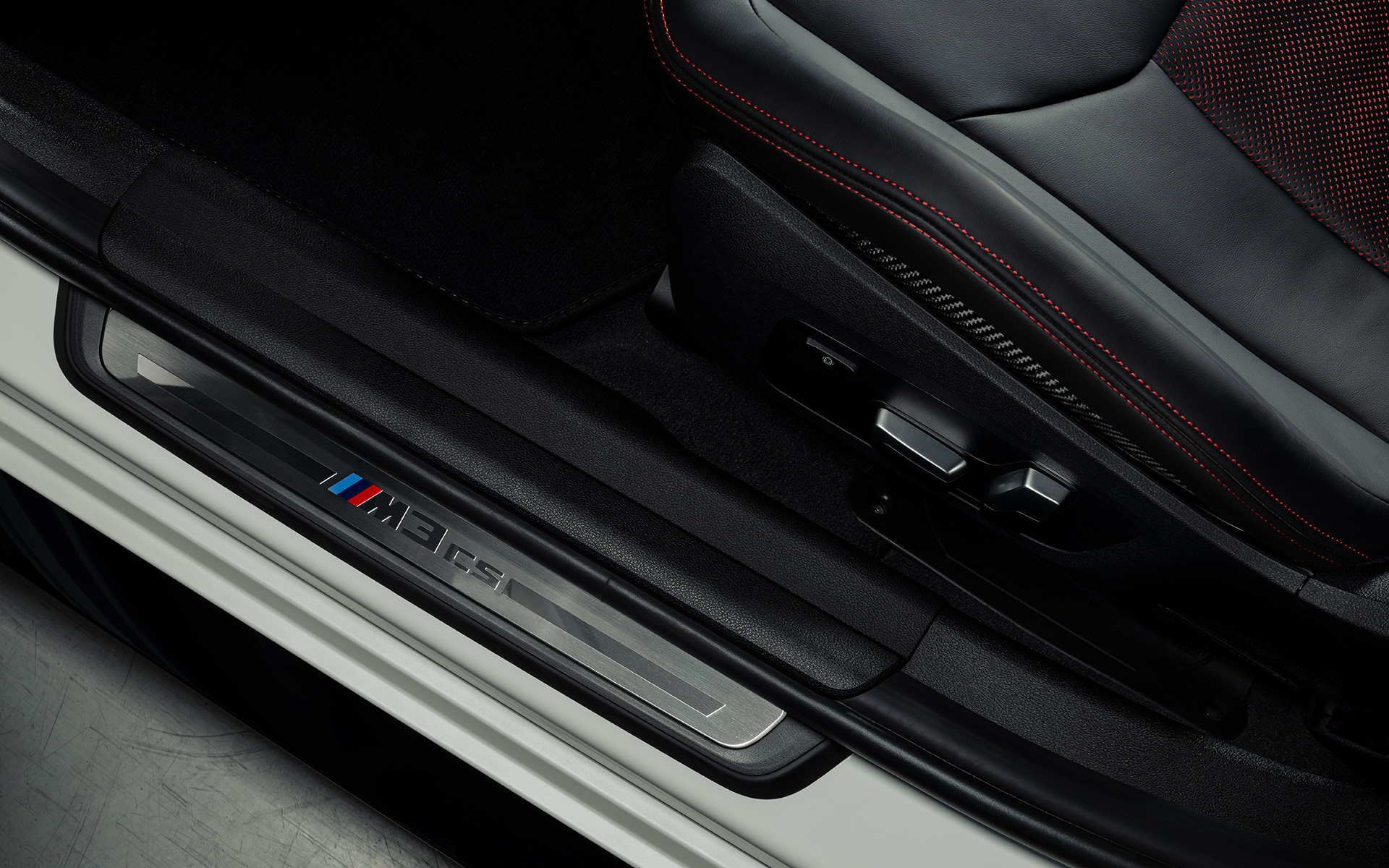 CS-spesifikk innstegslist BMW M3 CS G80 BMW M3 CS G80 CS-spesifikk innstegslist