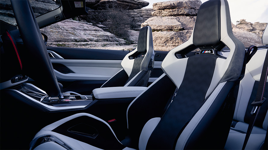 M Carbon bøtteseter BMW M4 Competition Cabriolet med M xDrive G83 2021 Kupé med åpen kalesje BMW M4 Competition Cabriolet med M xDrive G83 2021 M Carbon bøtteseter kupé med åpen kalesje