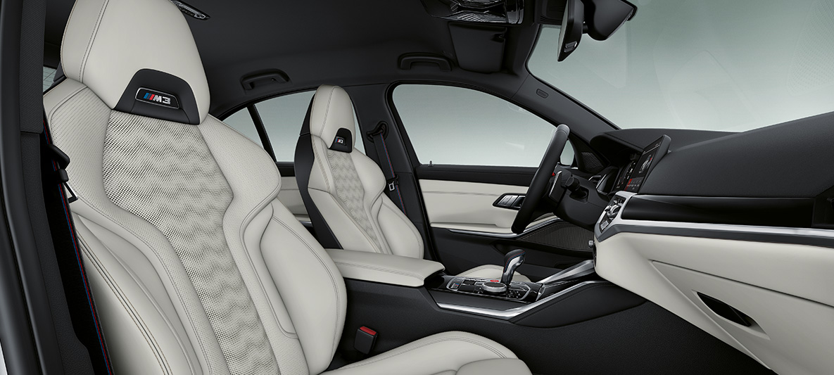 BMW Individual helskinninteriør 'Merino' elfenbenshvitt BMW M4 Coupé 2020 G82 interiør BMW Individual helskinninteriør 'Merino' elfenbenshvitt BMW M4 Coupé G82 2020 interiør førerplass