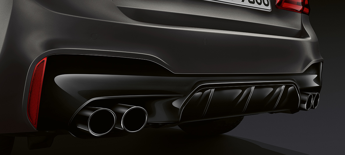 Lettmetallfelger. BMW M5 Edition 35 år sett fra siden.
