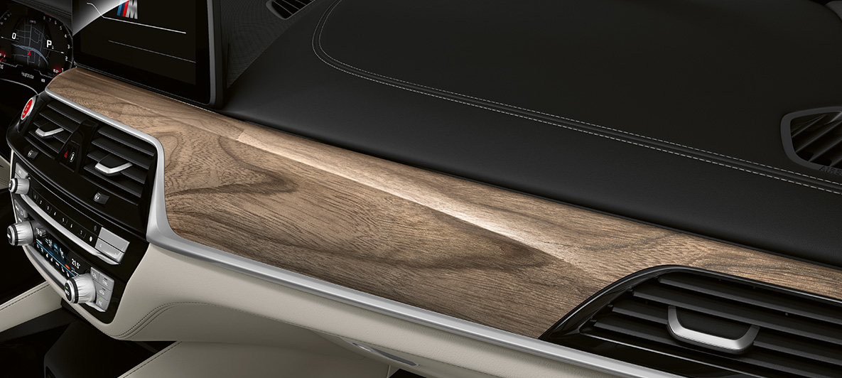 BMW Individual BMW M5 Sedan LCI Facelift 2020 BMW Individual Interiørlister edeltreutførelse Sen lysebrun interiør BMW Individual BMW M5 Sedan LCI Facelift 2020 BMW Individual Interiørlister edeltreutførelse Sen lysebrun interiør