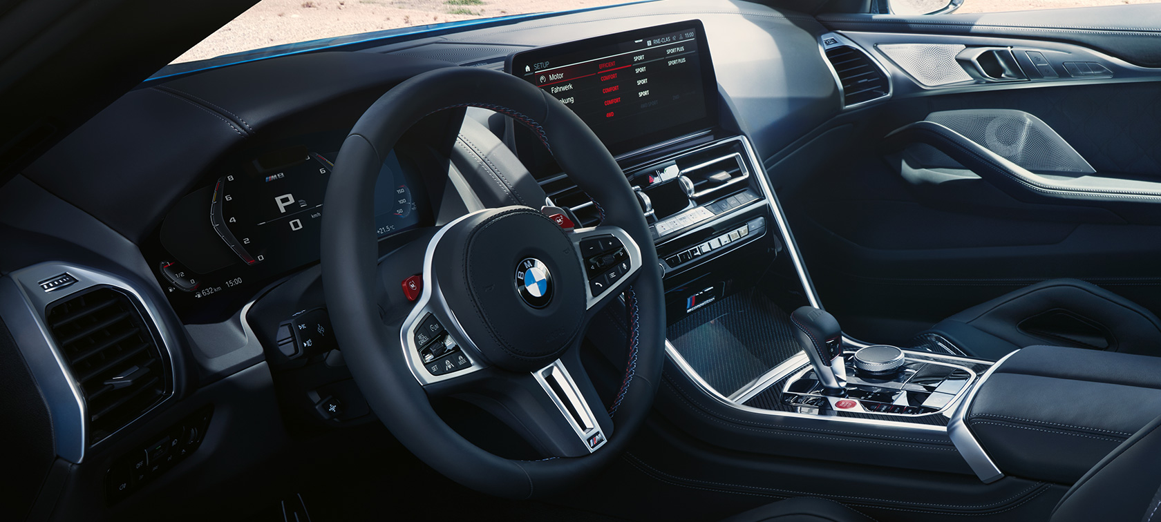 M skinnratt BMW M8 Competition Coupé F92 LCI Facelift 2022 cockpit BMW M8 Competition Coupé F92 LCI Facelift 2022 cockpit kontrolldisplay M skinnratt