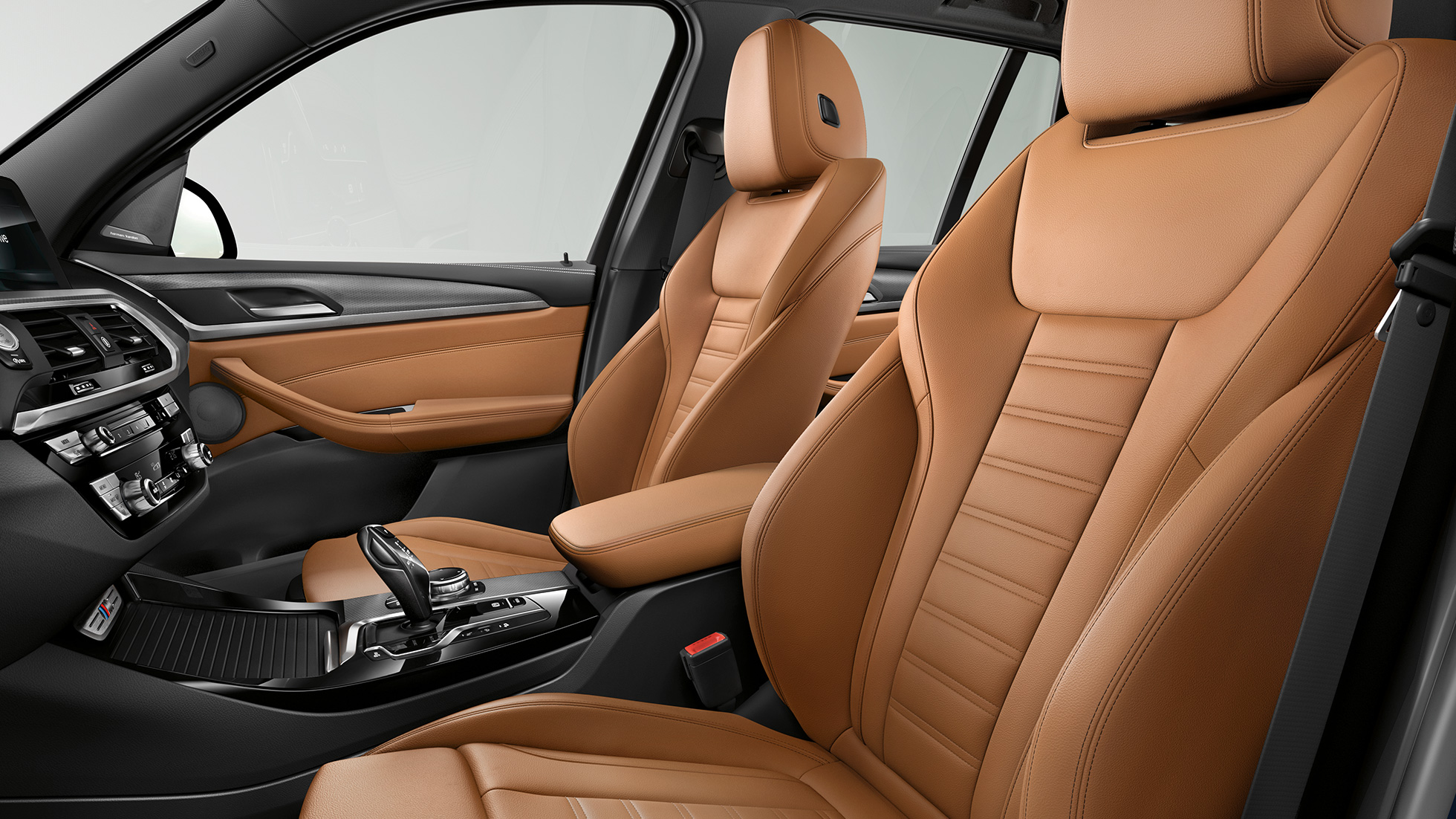 Innvendig design i BMW X3 M40i og BMW X3 M40d. Sportslig og behagelig kupé i BMW X3 M40i og BMW X3 M40d med sportsseter.