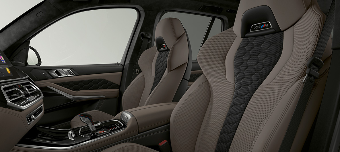 M multifunksjonsseter BMW X5 M F95 M multifunksjonsseter X5 M logo BMW X5 M F95 2020 SUV interiør