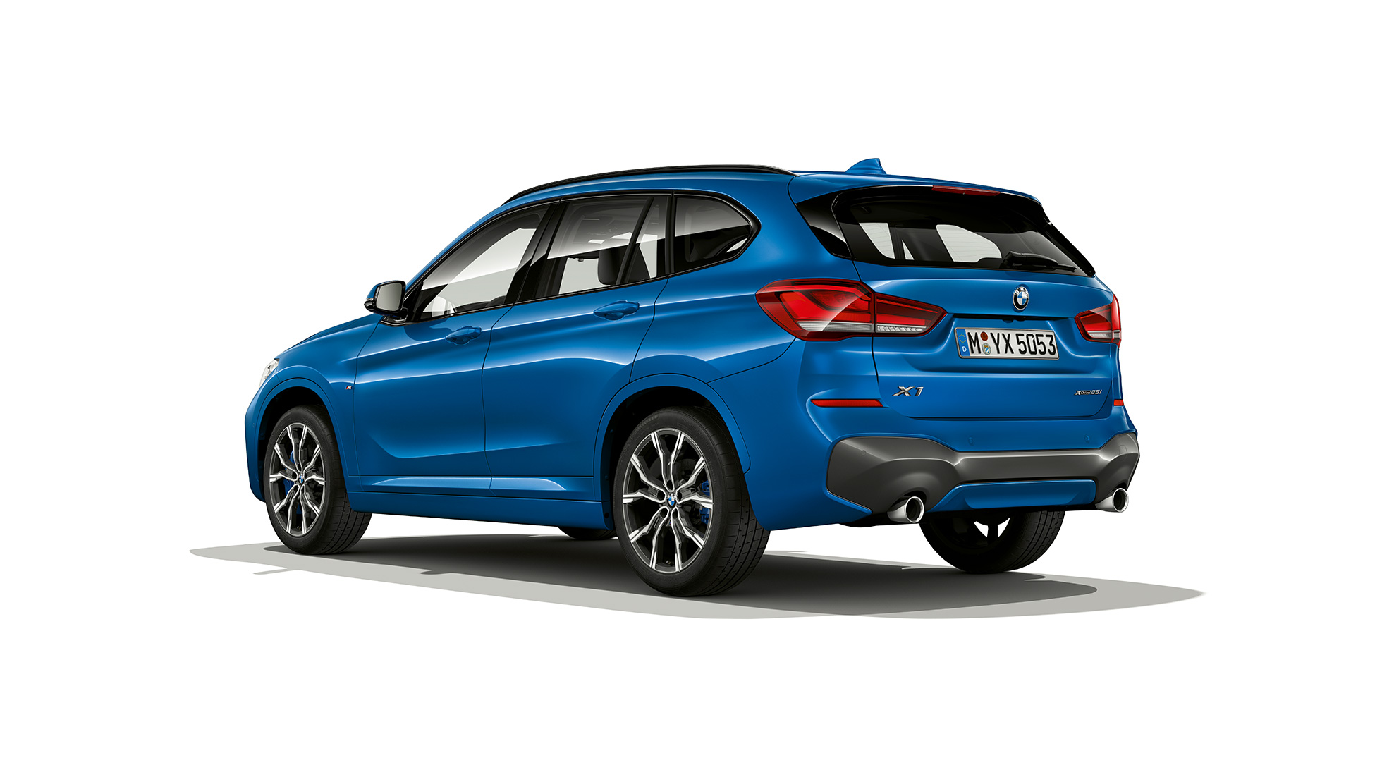 BMW X1, Modell M Sport, sett skrått bakfra BMW X1, Modell M Sport, sett skrått bakfra studio-opptak