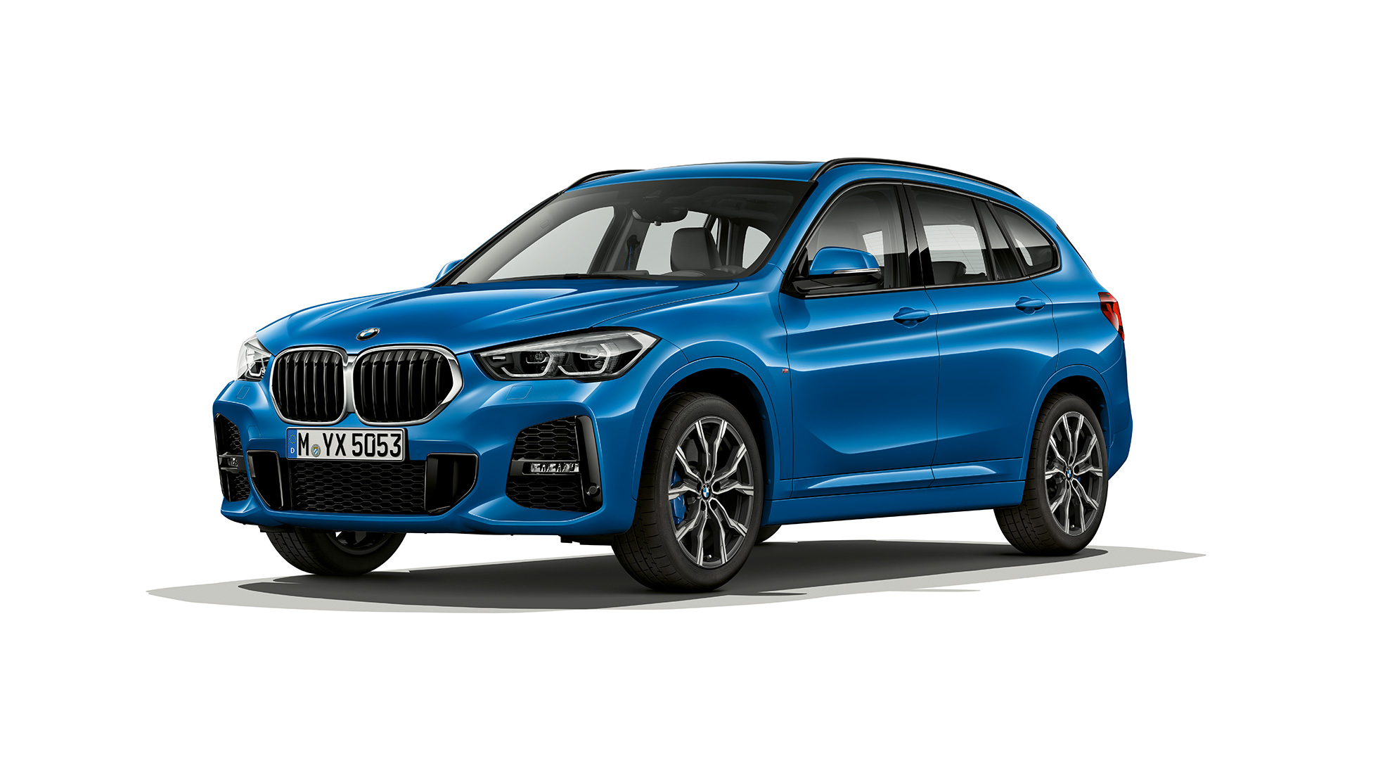 BMW X1, Modell M Sport, sett skrått forfra BMW X1, Modell M Sport, sett skrått forfra studio-opptak