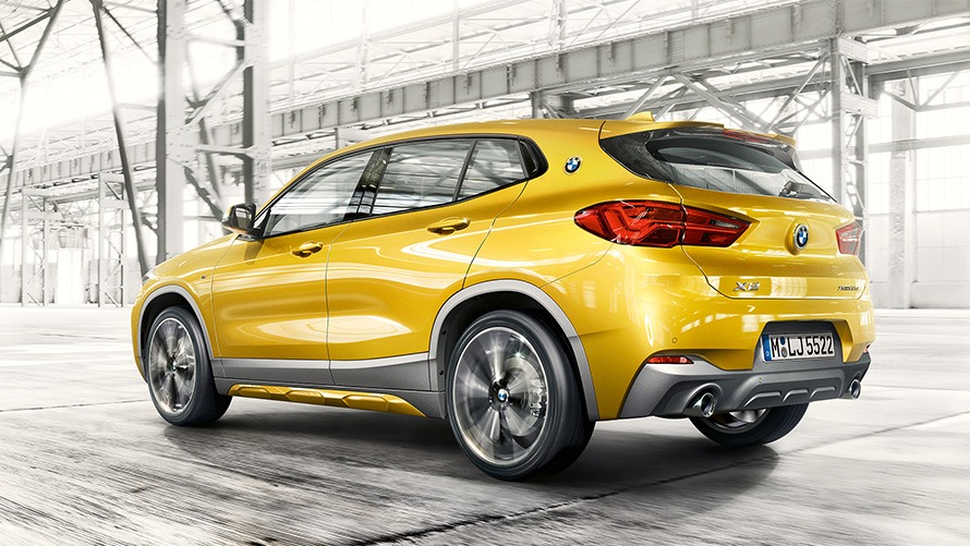 BMW X2 F39 2020 Brooklyn grå, sett skrått bakfra
