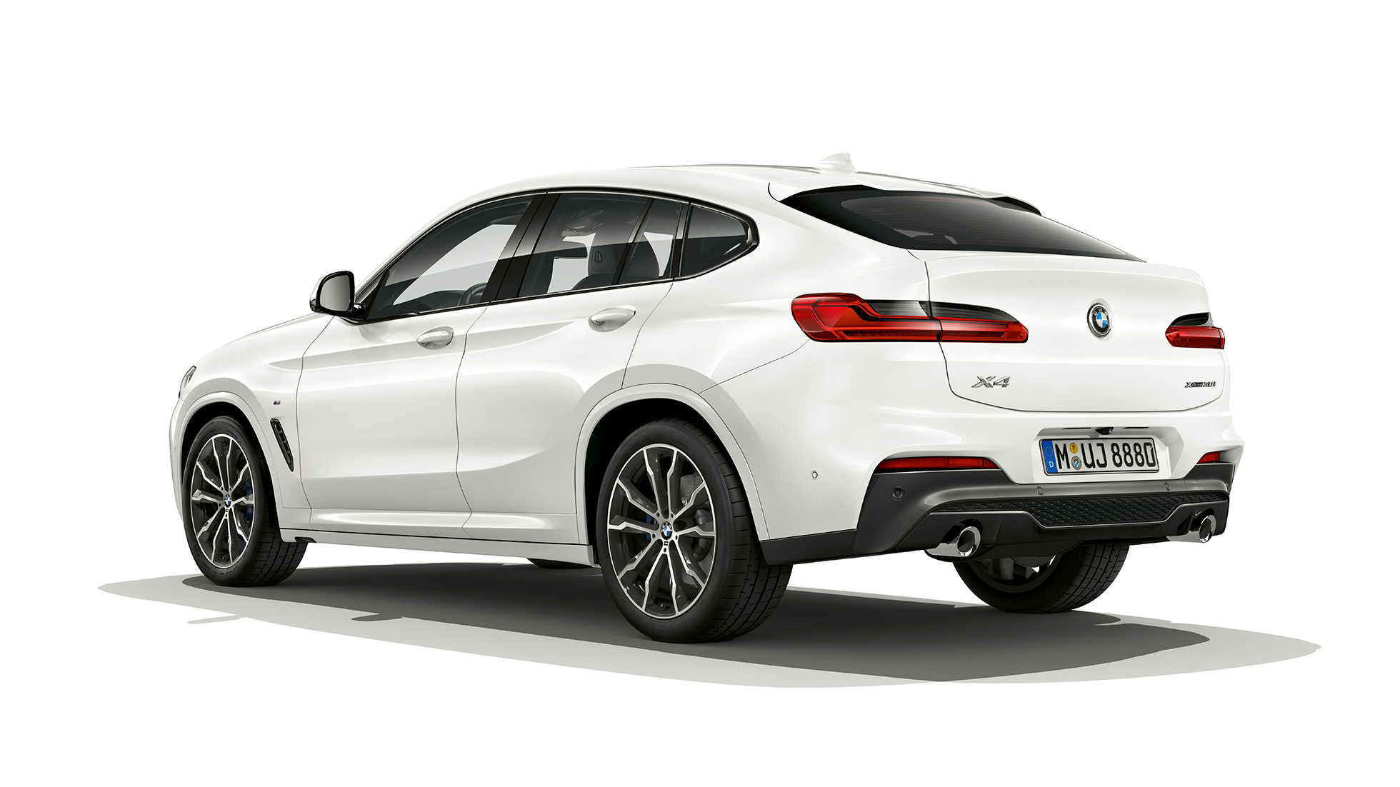 Sett skrått bakfra BMW X4 Modell M Sport BMW X4 xDrive30i Modell M Sport G02 2018 Alpinhvit Sett skrått bakfra