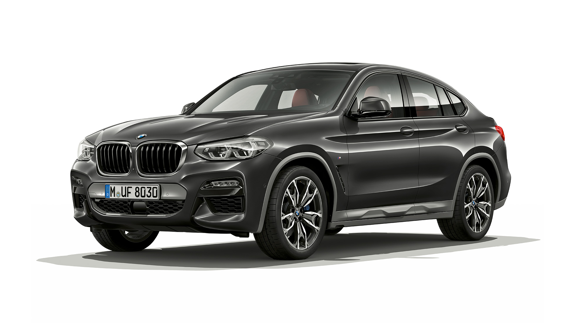 Sett skrått forfra BMW X4 Modell M Sport X BMW X4 xDrive30i Modell M Sport X G02 2018 Sofistogrå med briljanteffekt Sett skrått forfra