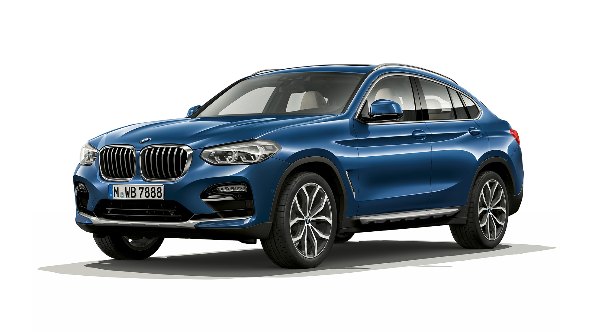 Sett skrått forfra BMW X4 Modell xLine BMW X4 xDrive20d Modell xLine G02 2018 Phytonicblå Sett skrått forfra