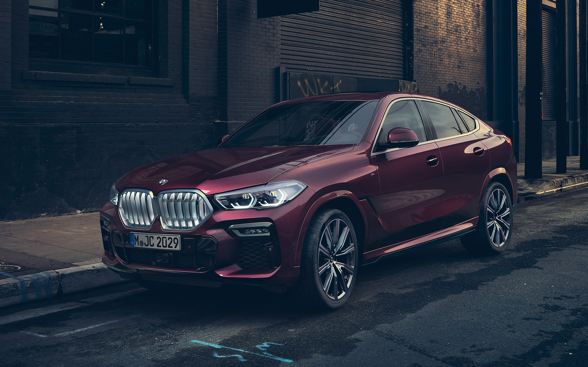 Sett skrått forfra BMW X6 Individual G06 2019 BMW X6 Individual G06 2019 Ametrin metallic Sett skrått forfra