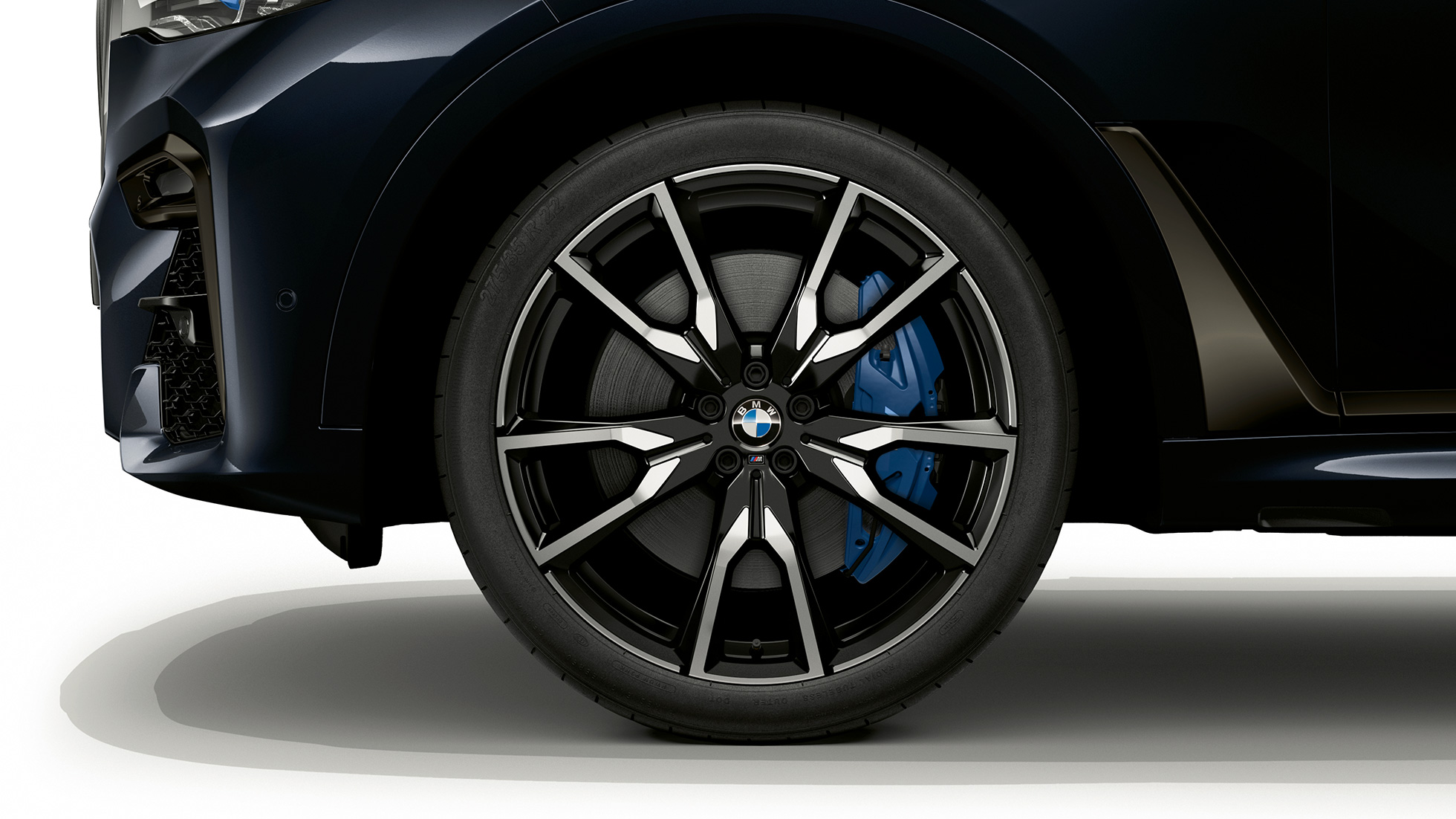 Lettmetallfelg på BMW X7 med M Sportspakke Nærbilde av lettmetallfelg på BMW X7 med M Sportspakke