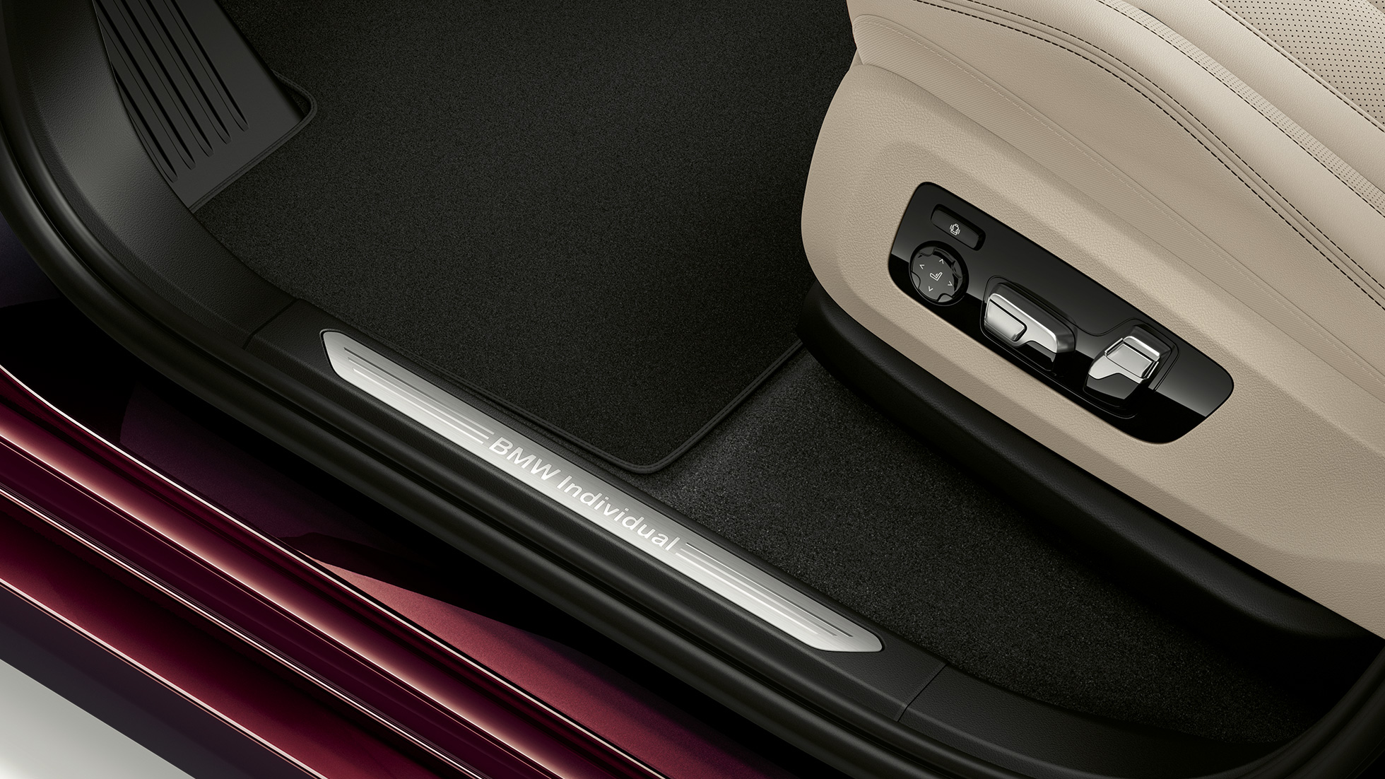 Innstigningslist på BMW Individual X7 xDrive 40i Nærbilde av innstigningslist på BMW Individual X7 xDrive 40i